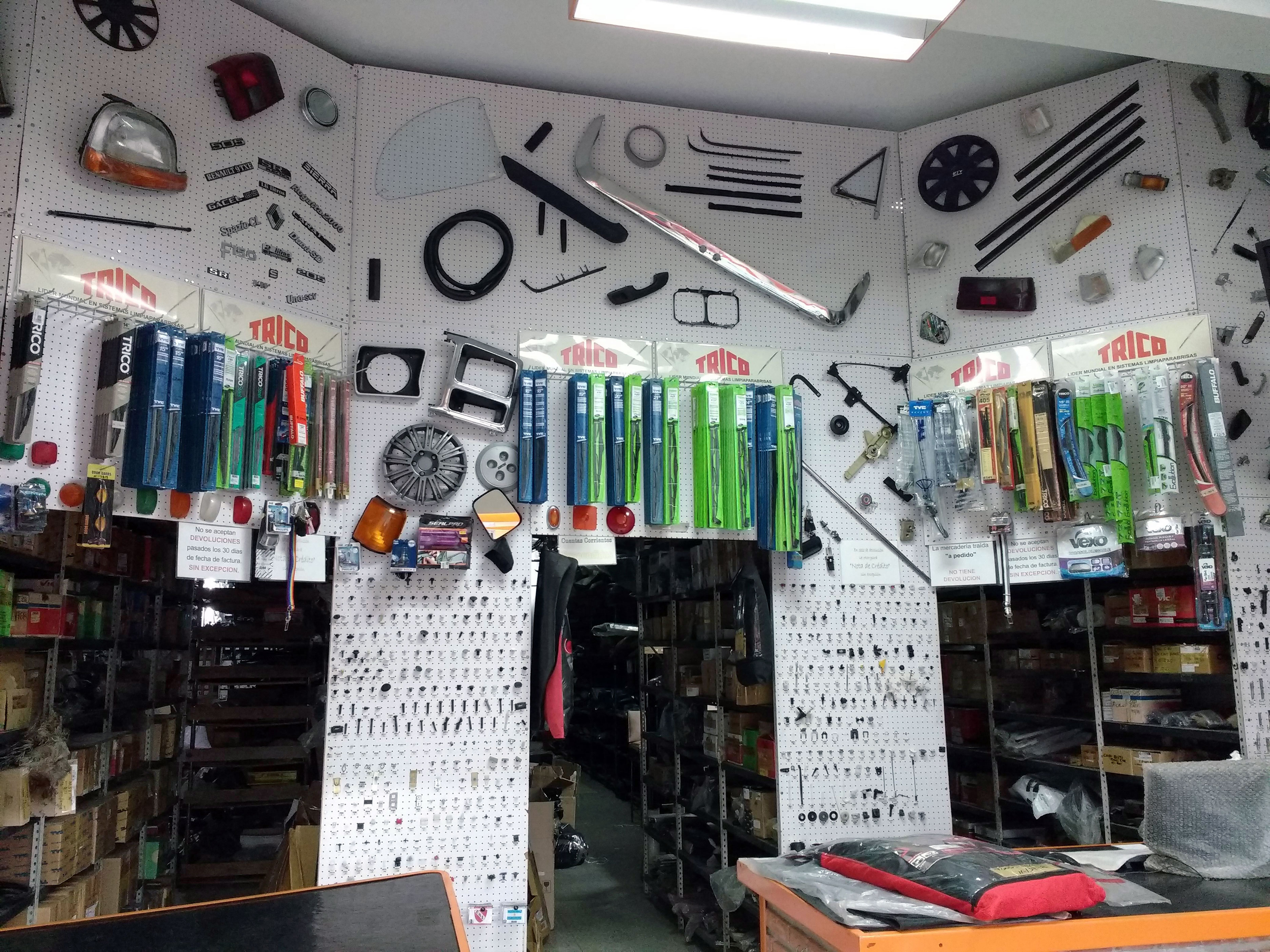 Stock de carrocería y componentes listos para despacho